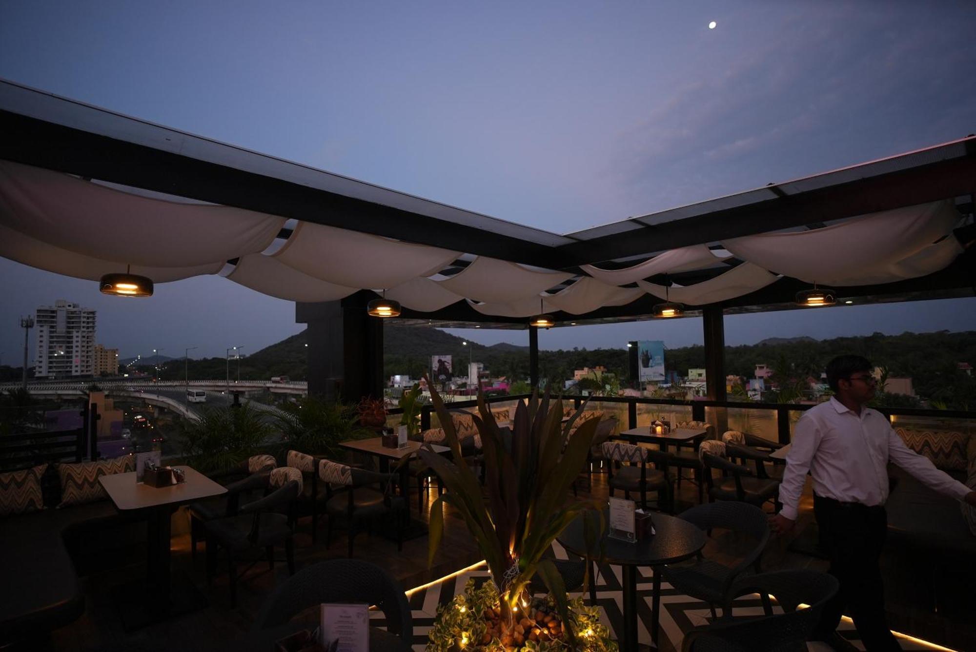 Hotel Srr Grand 钦奈 外观 照片